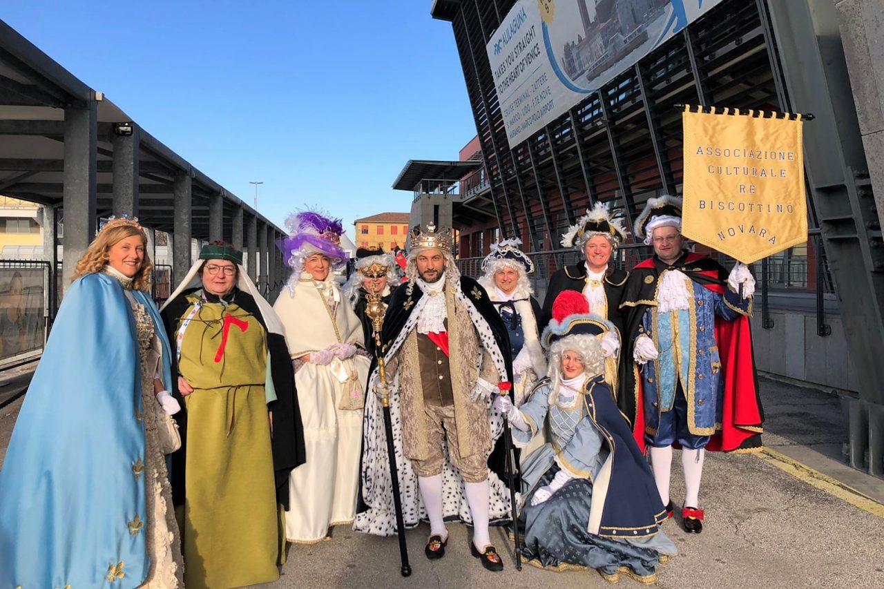Re Biscottino e la sua corte al Carnevale di Venezia