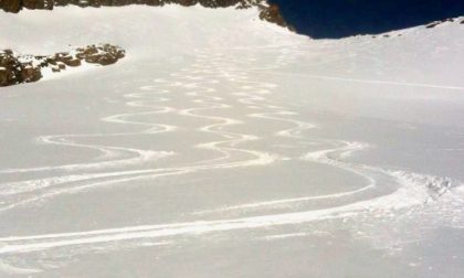 Pittogrammi alieni sulle piste di Alagna impazzano sul web