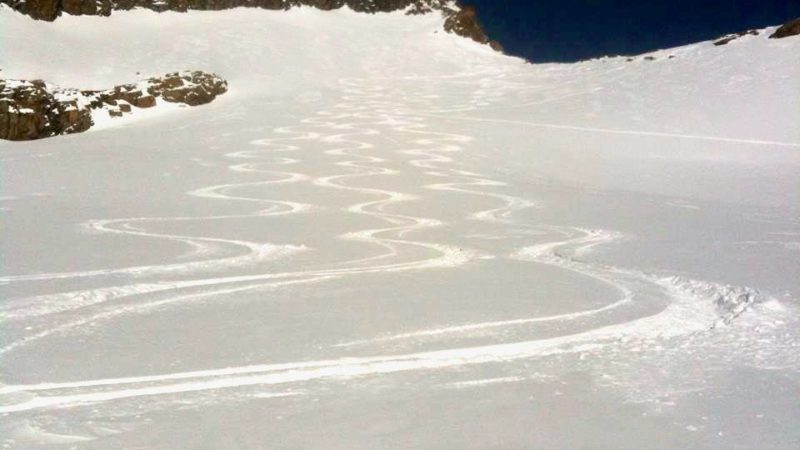 Pittogrammi alieni sulle piste di Alagna impazzano sul web