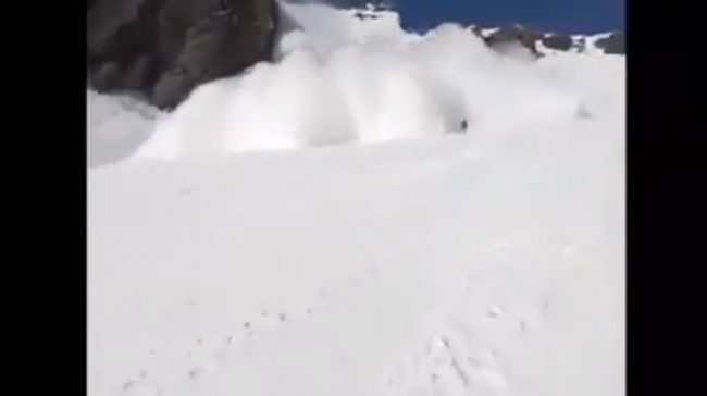 Enorme valanga in Svizzera, un morto e tre feriti – VIDEO
