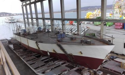 Prima motonave ibrida in costruzione nel cantiere di Arona
