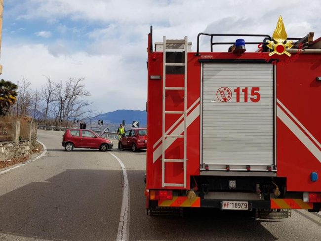 Incidente a Lesa: è morta la donna che era al volante