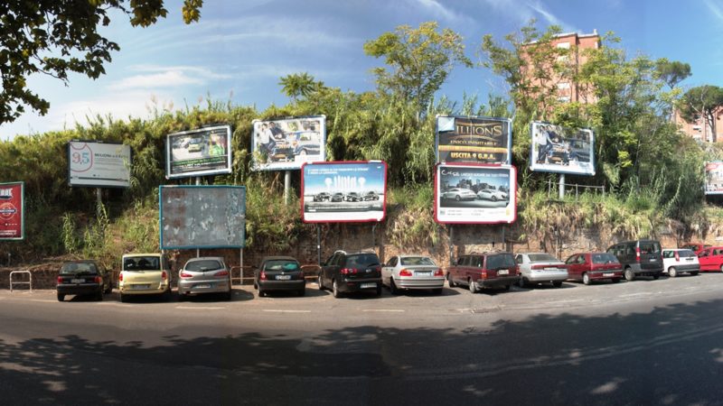 Cartelli pubblicitari abusivi tolti nel Novarese