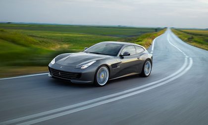 Ferrari due richiami: rischio incendio e porte difettose