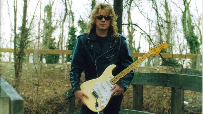 Musicista si toglie la vita lanciandosi da un ponte