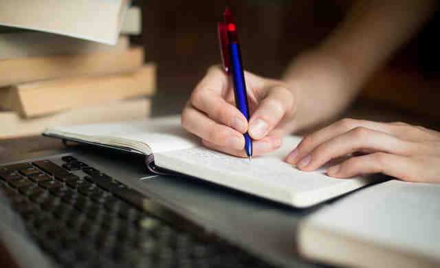 Frontiere Grenzen 2019: arriva la decima edizione del premio letterario delle Alpi