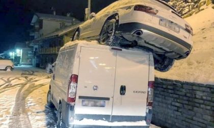 Sciatrice Sofia Goggia esce di strada e atterra su un furgone