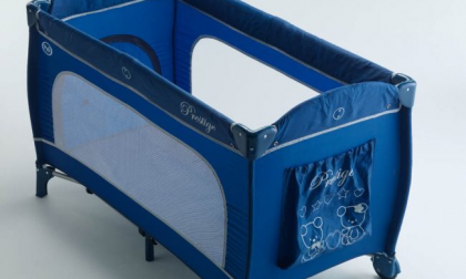 Pali ritira i lettini da campeggio per neonati modello Prestige Blu per rischio intrappolamento