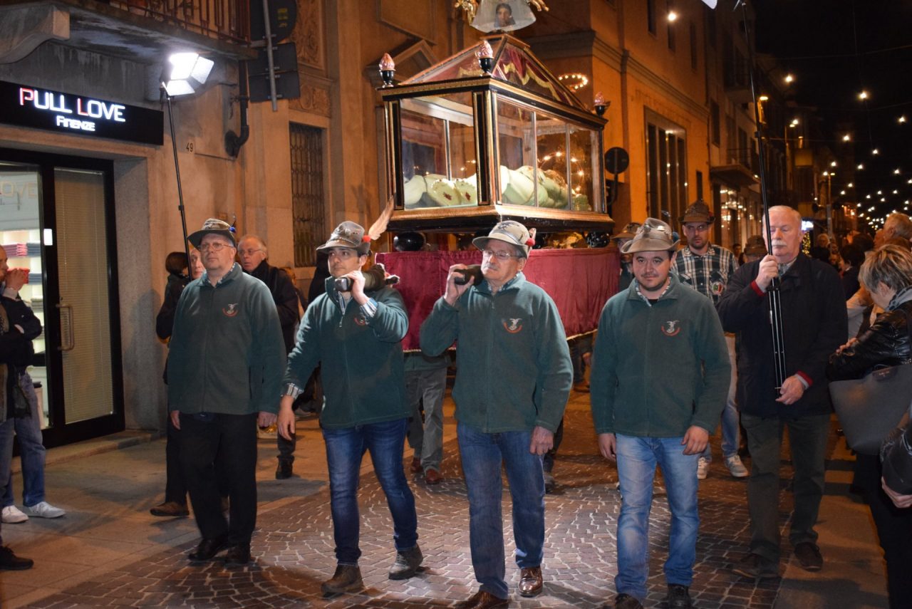 A Borgomanero la processione del Venerdì santo con gli Alpini