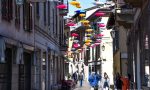 Girandole ad Arona, la città si colora