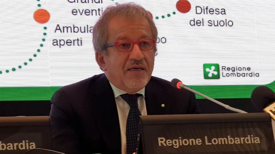 Roberto Maroni domani a Orta San Giulio in veste di scrittore