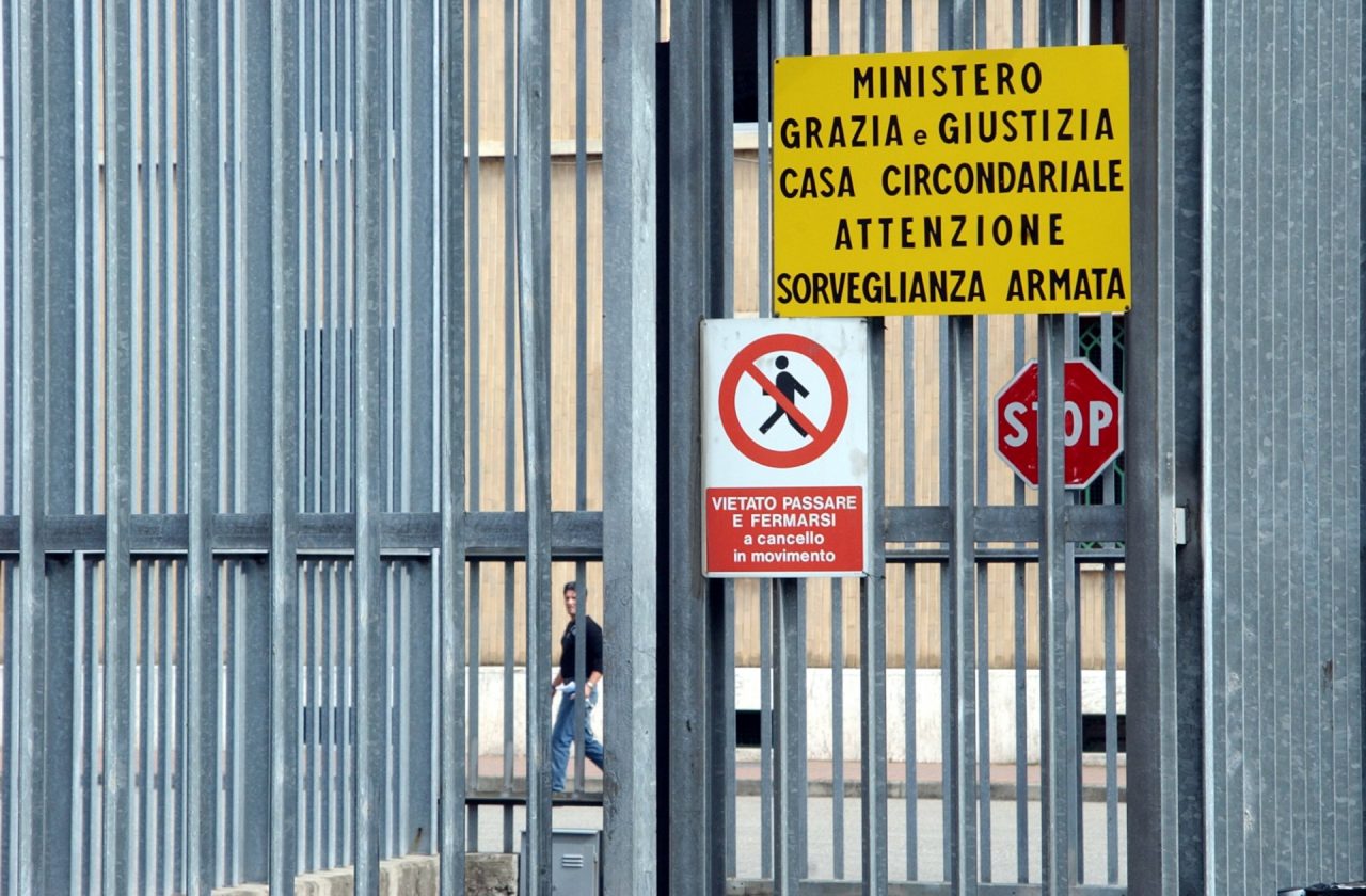 Bimbo morto: tenta il suicidio in carcere il convivente della madre