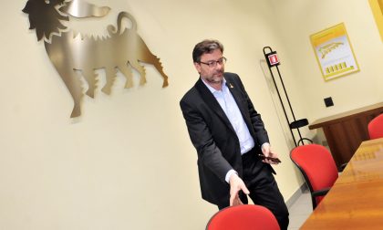 Giorgetti (Lega) all’istituto Donegani e sulle elezioni in Piemonte? «Auguri»