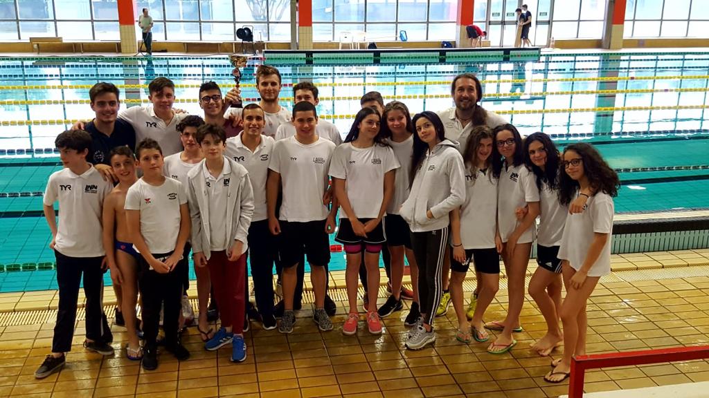 Libertas Nuoto brilla su due fronti