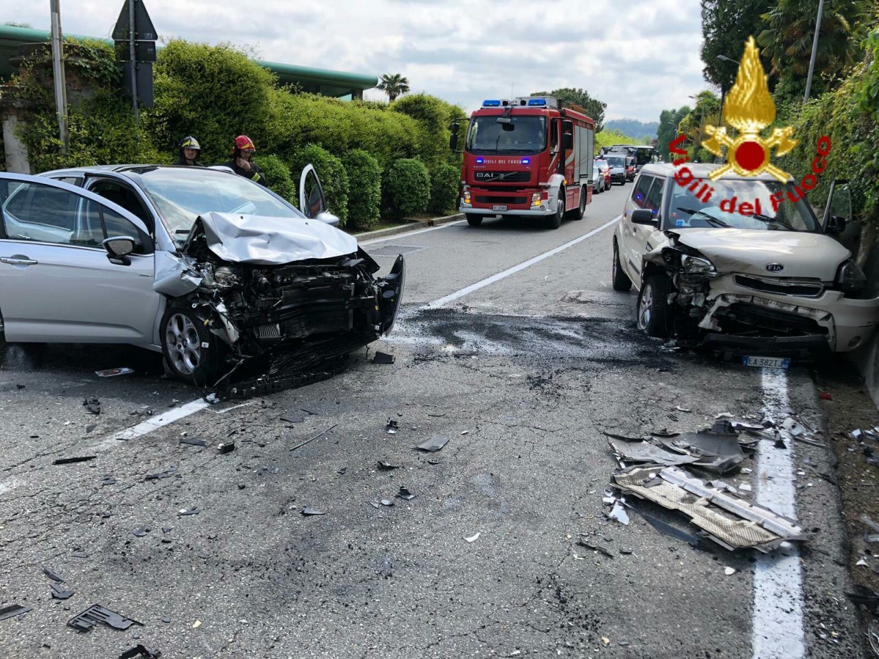 Scontro frontale a Meina, due feriti