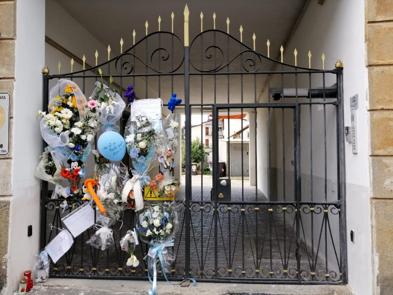Bimbo morto a Novara: oggi la convalida del fermo di mamma e compagno