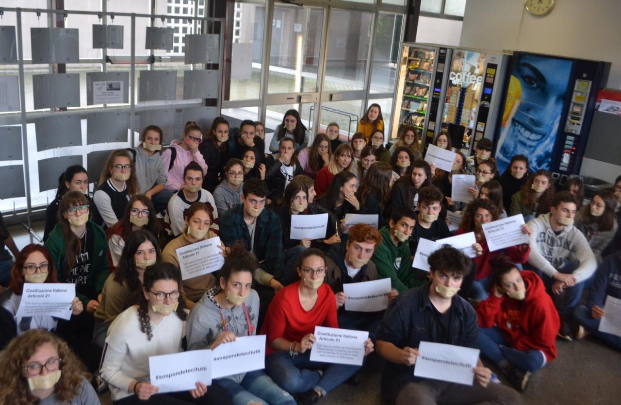 Libertà di insegnamento: sit in anche a Novara