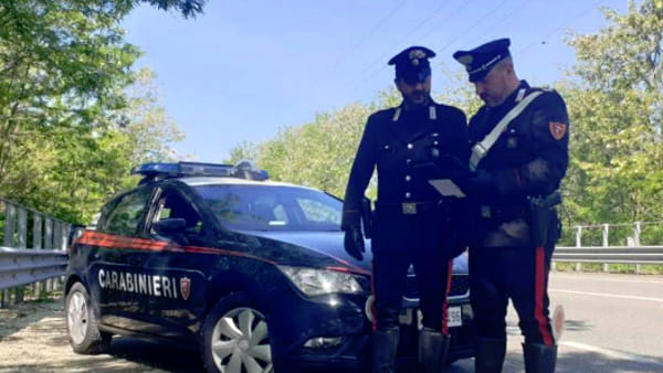 Malore in auto: carabinieri rianimano e salvano 32enne di Castelletto Ticino