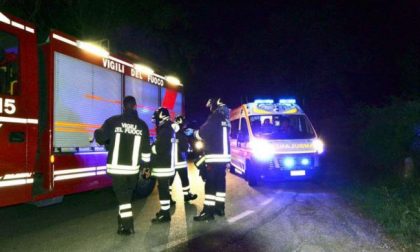 Auto contro un muro: 18enne muore carbonizzato