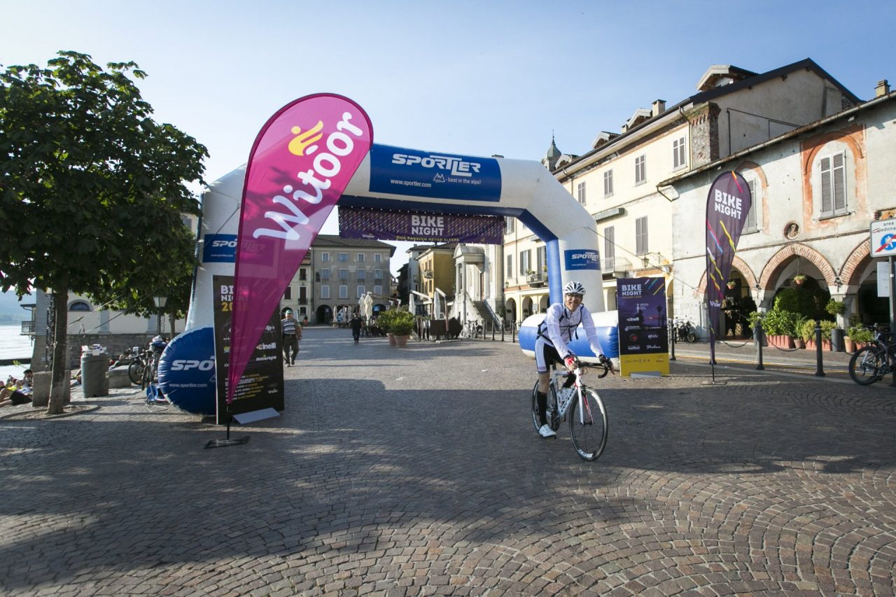 Milano Arona 100 km in bici di notte ecco quando