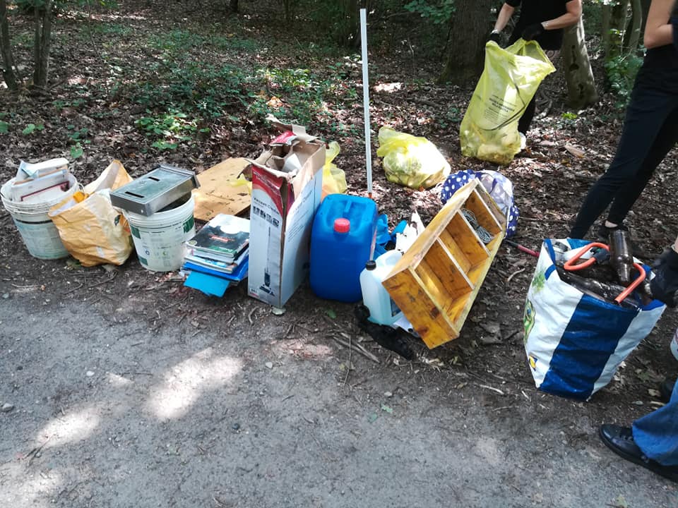 Trecate giornata ecologica ancora tanta pulizia dei rifiuti abbandonati