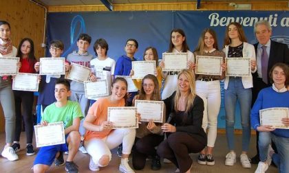 Alunni dormellettesi premiati nel nome di Raffaella, Renata e Giorgio