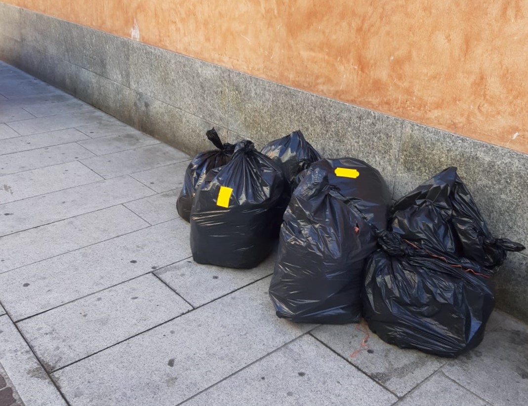 Sacco conforme a Borgomanero: fioccano le prime multe