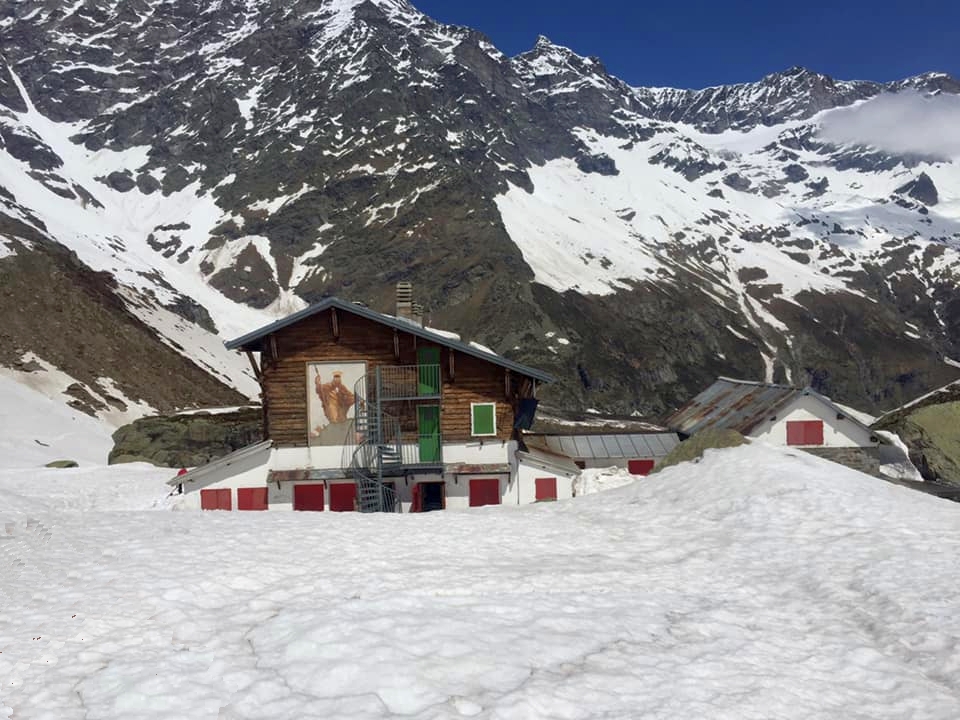 Uncem: “Rifugi Alpini senza alcun tipo di ristoro”