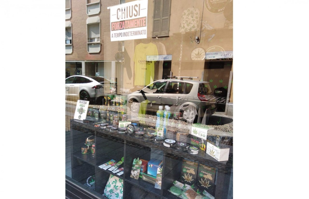 Divieto di vendere Cannabis light: chiudono i negozi a Novara