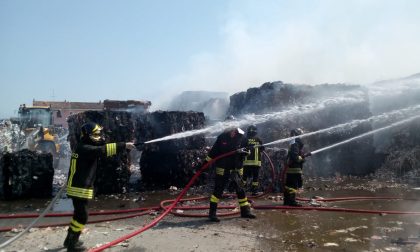 Incendio alla cartiera di Momo