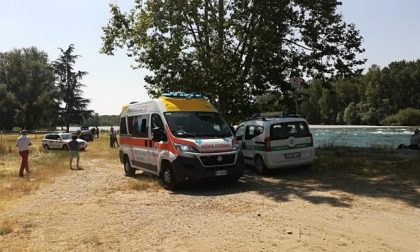Cane rischia di affogare: arriva l’elisoccorso sul Ticino – LE FOTO