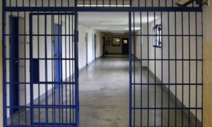 Detenuto “innamorato” evade per raggiungere la ex, ma lei lo respinge