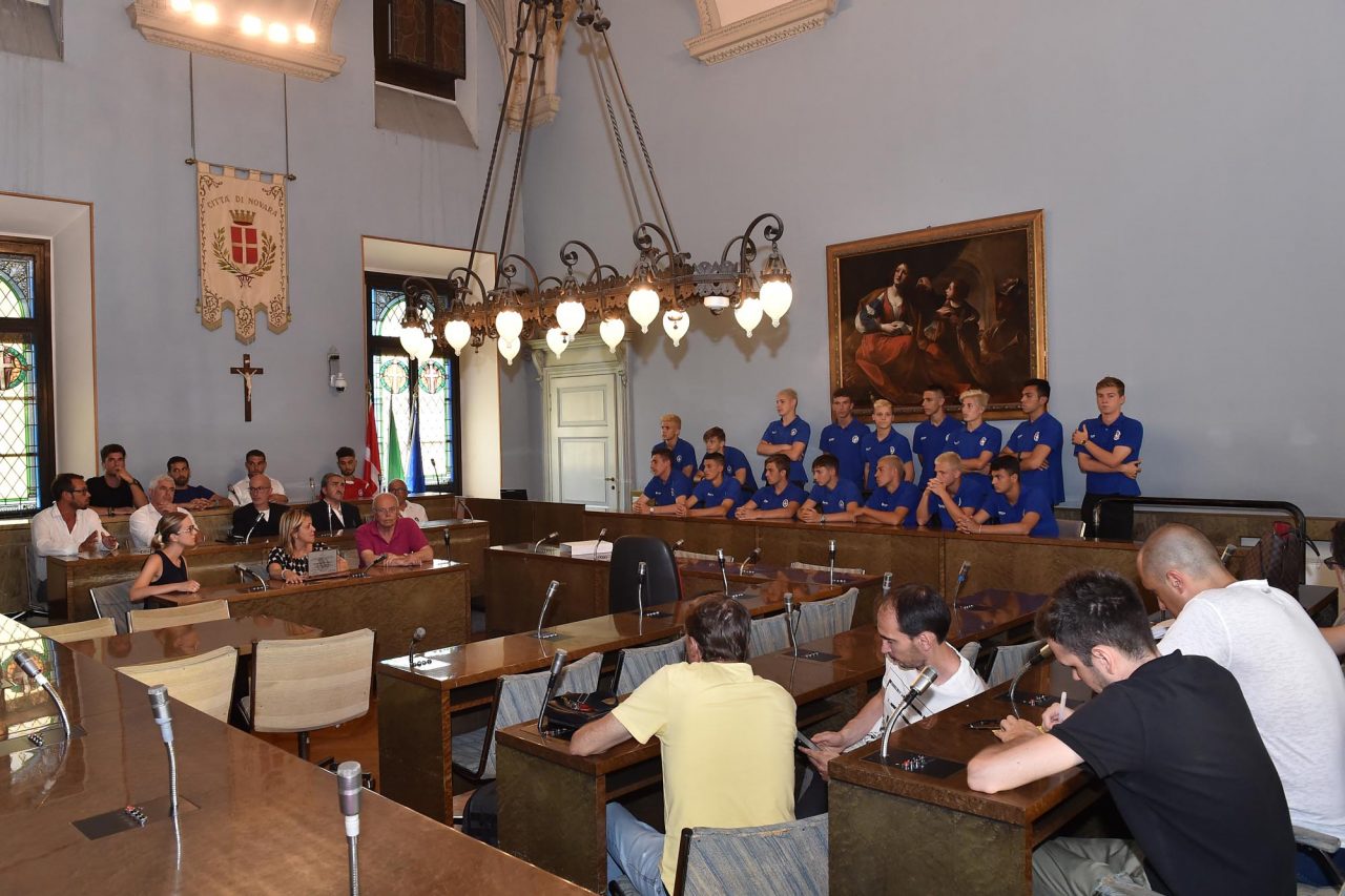 L’Under 16 del Novara premiata in Comune