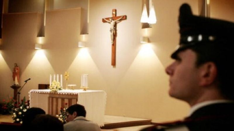 Rapporto orale in chiesa con un ragazzino di 14 anni: sacrestano assolto perché malato di mente