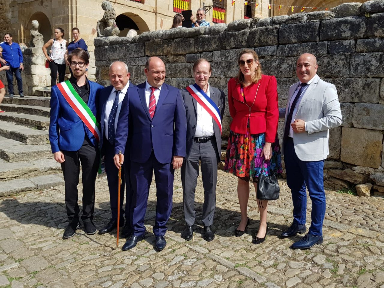 Gemellaggio, da Borgolavezzaro a Santillana del Mar