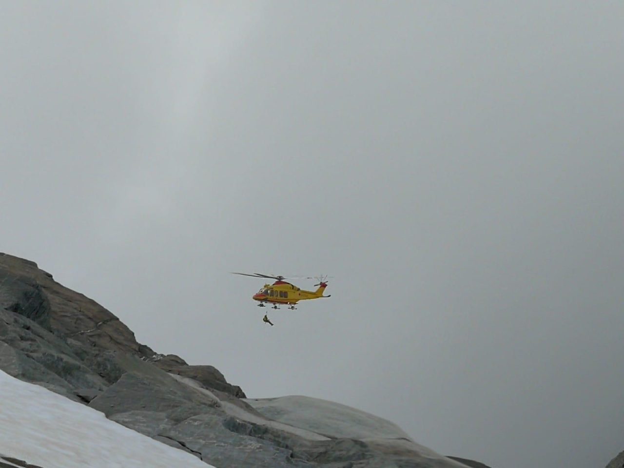 Macugnaga, salvo l’alpinista caduto sul Rosa