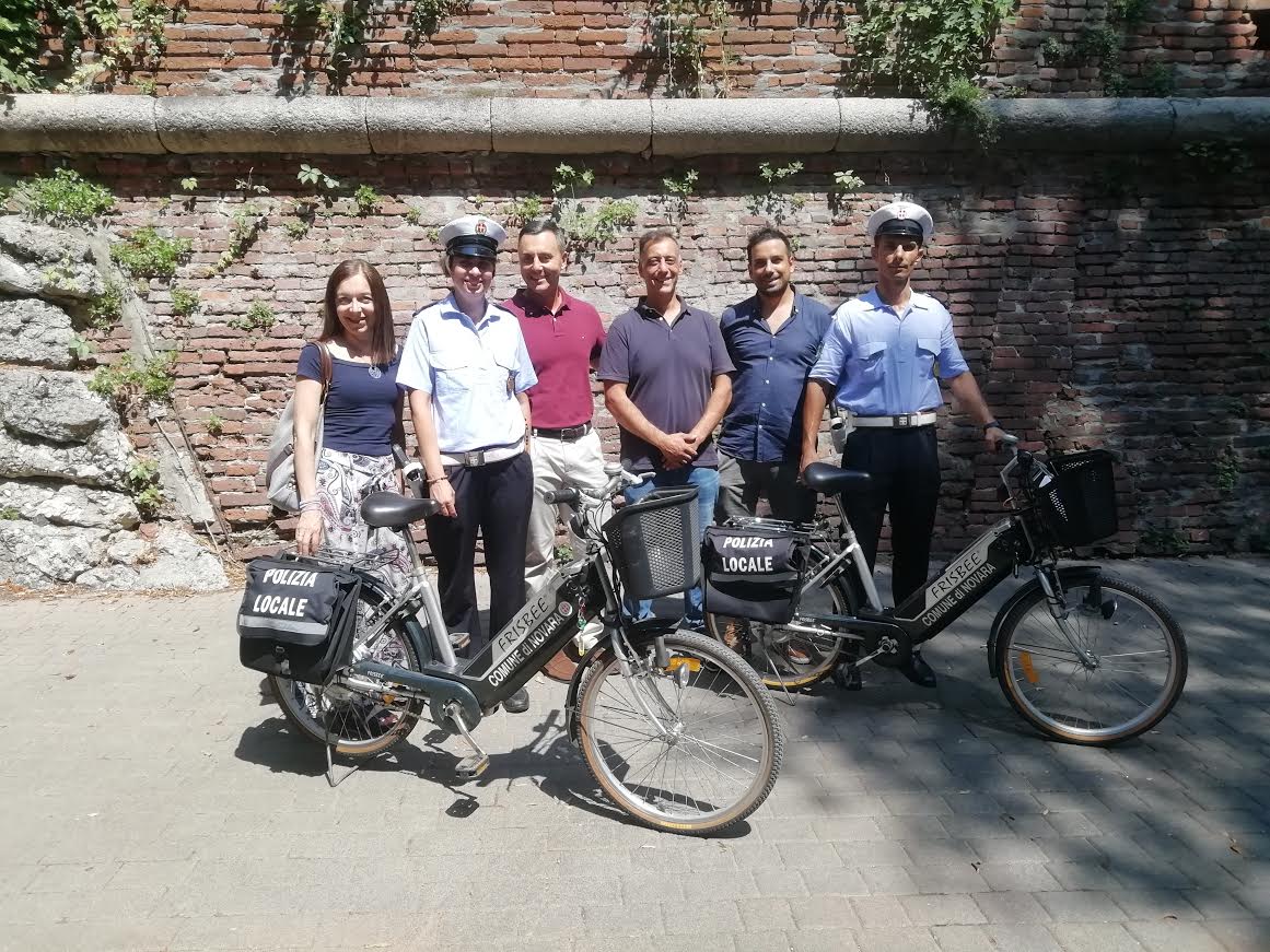 Vigili in bici per presidiare Novara