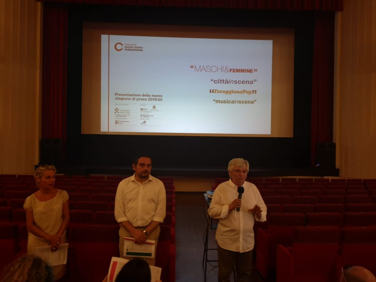 Presentazione stagione Teatro Faraggiana VIDEO