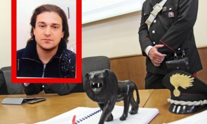 Condannato per omicidio, è in fuga: caccia allo scrittore-assassino