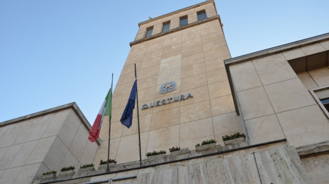 Novara ragazzi rapinano coetanei nel parco dell’Allea: 4 denunciati