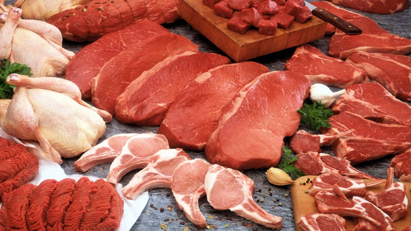 Carni trattate con prodotti chimici per apparire fresche