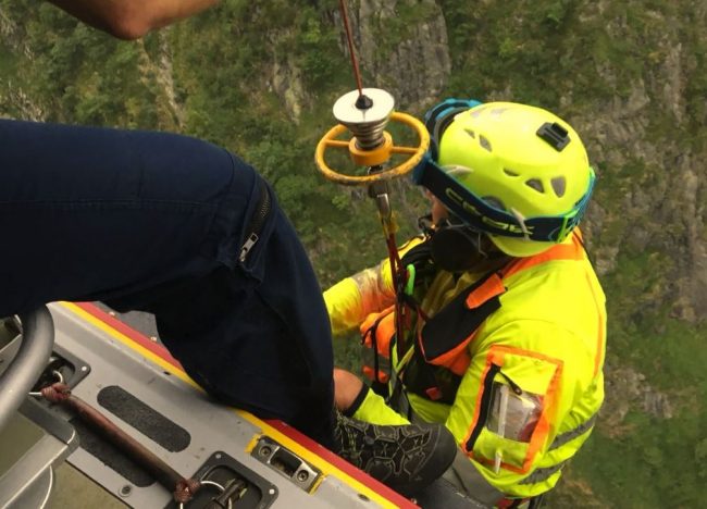 Scalatore precipita e resta appeso alla corda: intervento del Soccorso Alpino al Mottarone