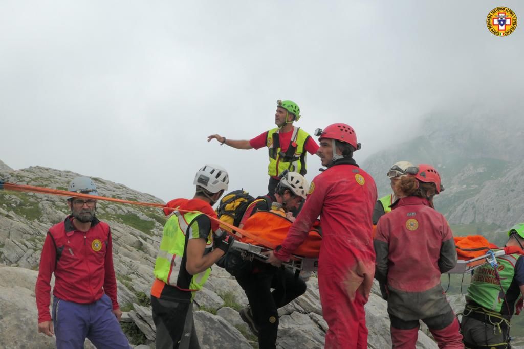 Speleologo salvato da grotta, concluse le operazioni nel Cuneese