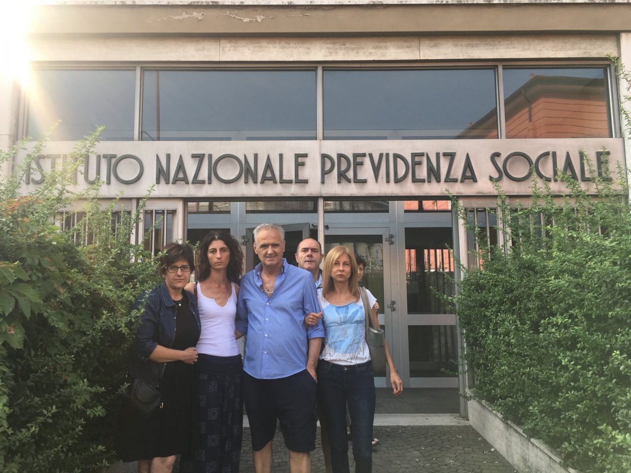 Mercatone Uno protesta: non c’è ancora la cassa integrazione