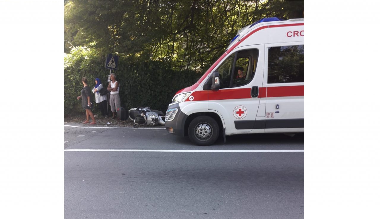 Castelletto auto centra moto in via Primo Maggio