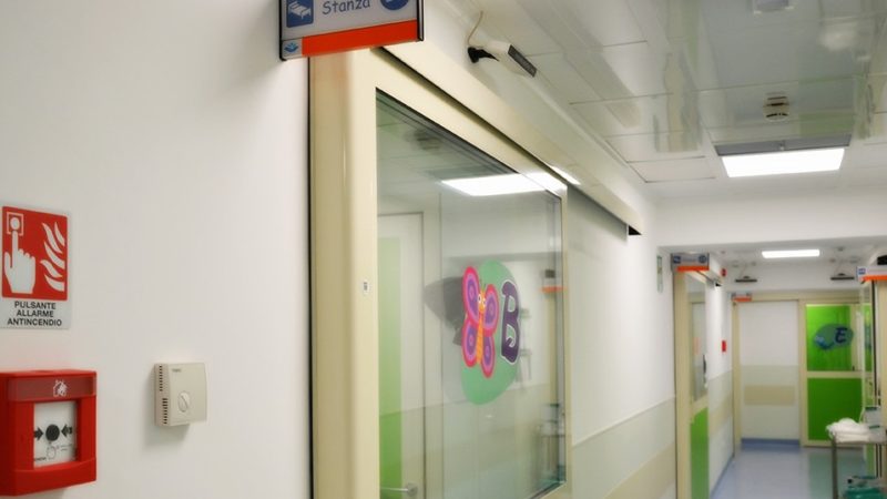 Sparite protesi per 800mila euro, arrestato caposala