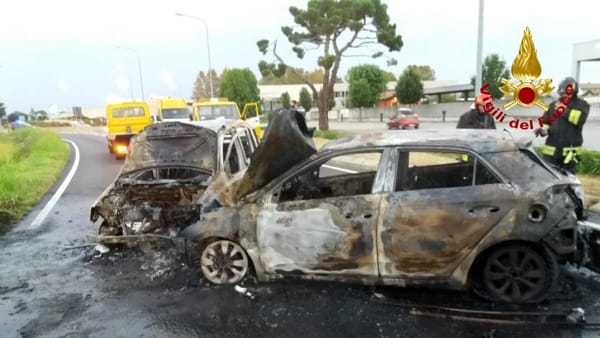 Trecate, schianto all’alba: quattro feriti