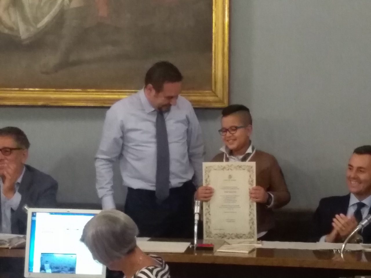 Il Comune ha premiato Rachiq, piccolo eroe