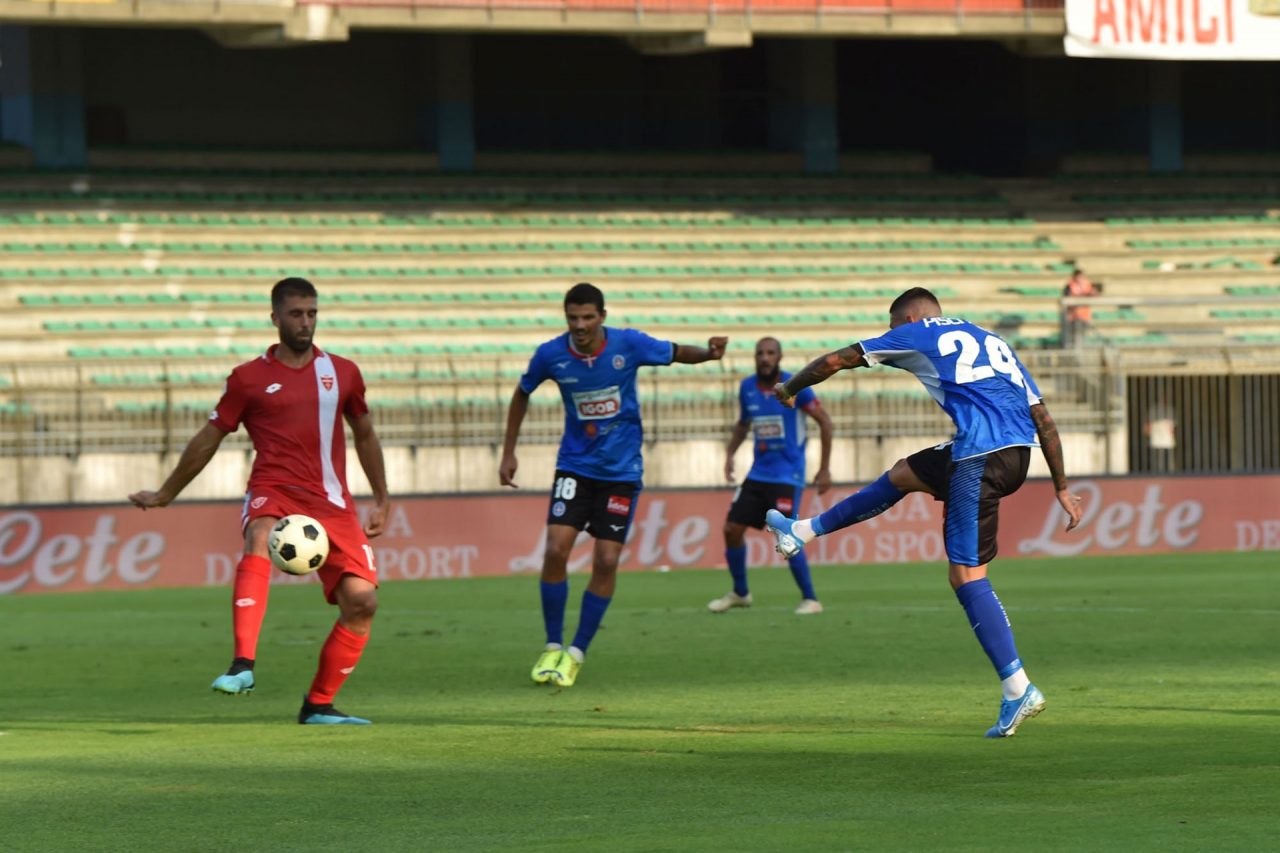 Novara Calcio stasera col Lecco, nel ricordo del “Nini”
