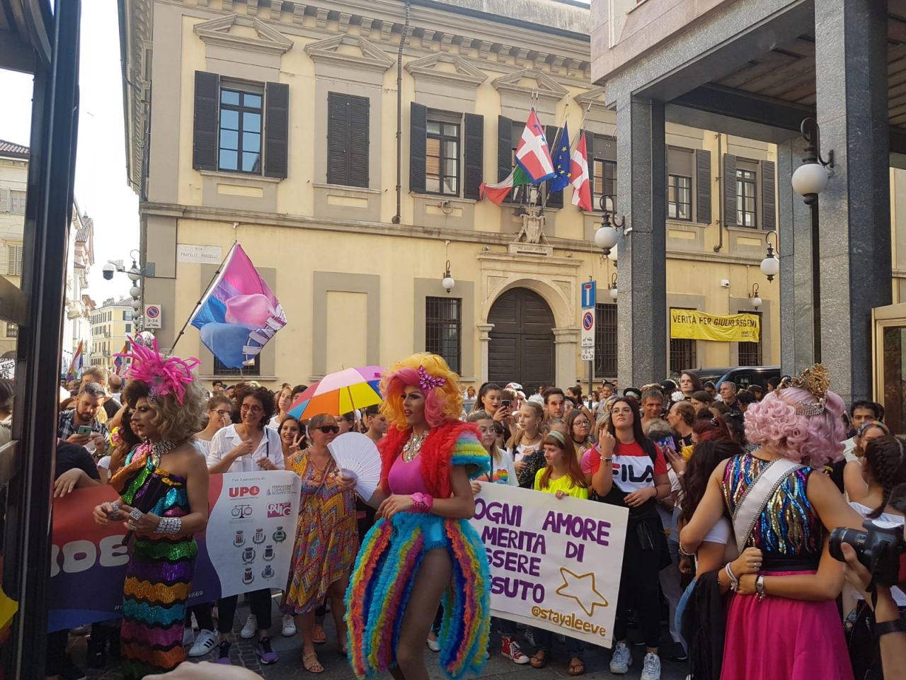 E’ iniziato il Novara Pride dedicato a Elisa Pomarelli – VIDEO